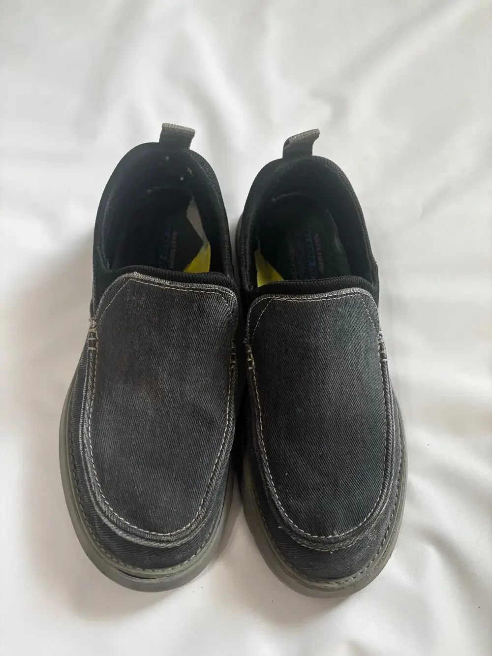 GUC Sketchers gray canvas slip on casual loafer shoe, woth memory foam, size 11